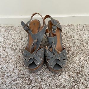 Schuler & Sons Gray-Blue Wedges